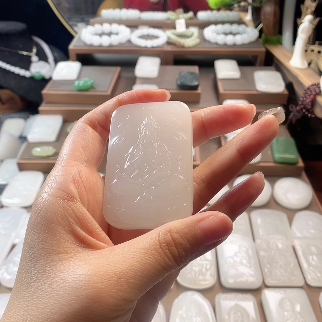 海***谜石英质玉（金丝玉）未镶嵌颈饰新疆金丝玉双面雕工