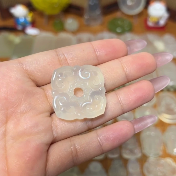 岫玉未镶嵌岫玉白冰挂件四方平安扣