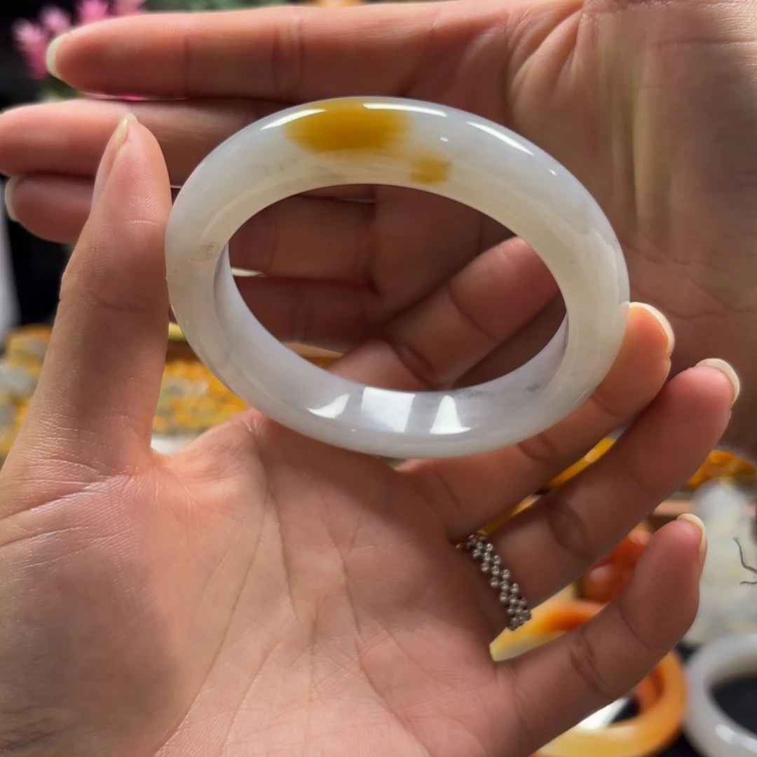 石英质玉（黄龙玉）未镶嵌手镯59