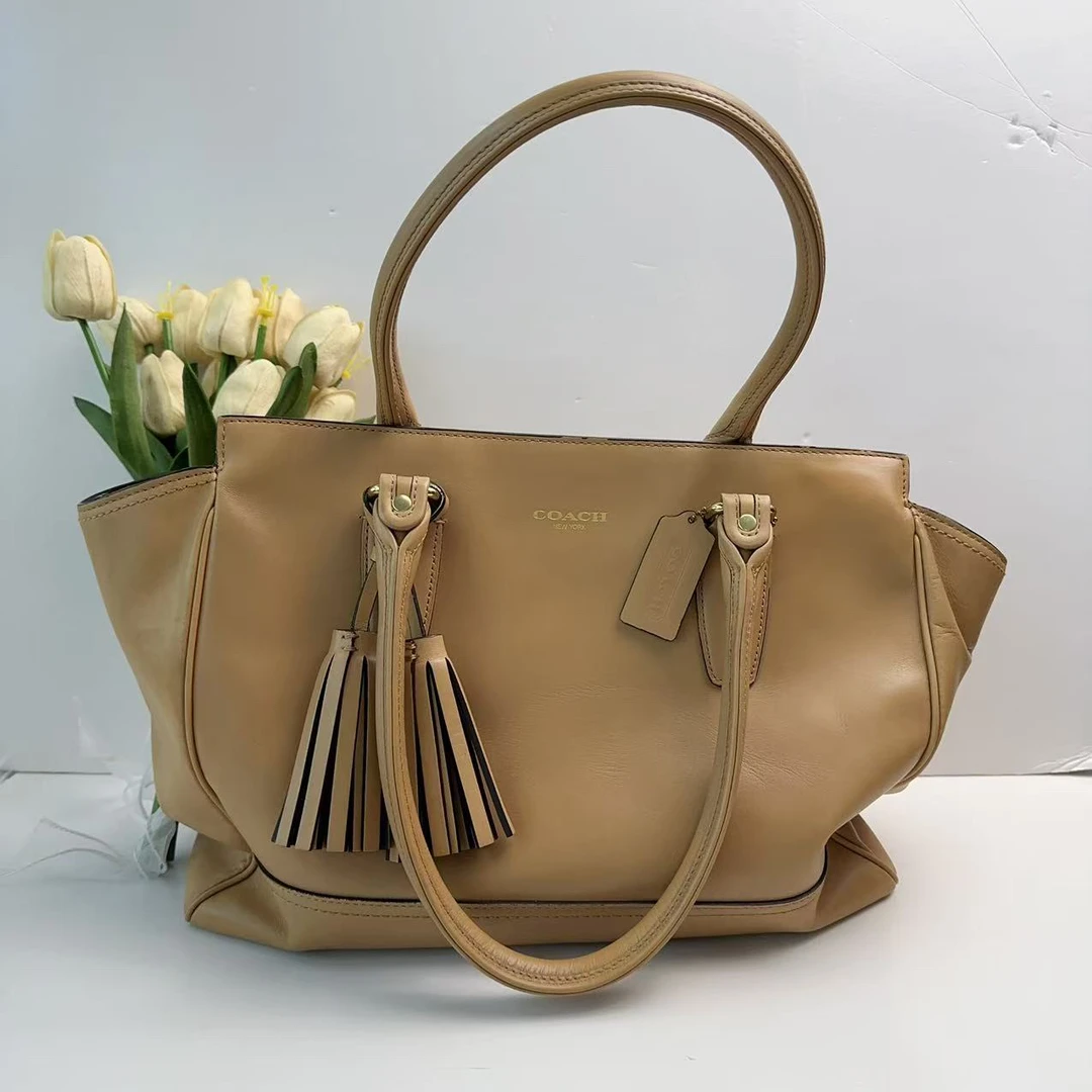 95新 COACH/蔻驰 蔻驰奶咖色百搭手提包