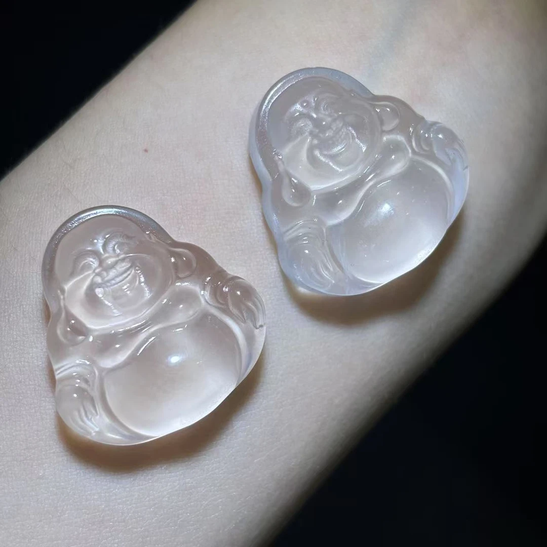 面面来财珠宝C11119-阿赛斯特莱白水晶佛公-配绳-多样性发其一