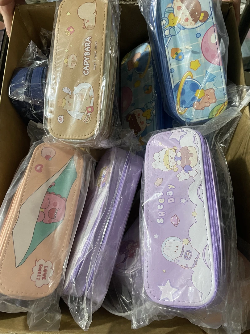 大容量双层笔袋（颜色随机）