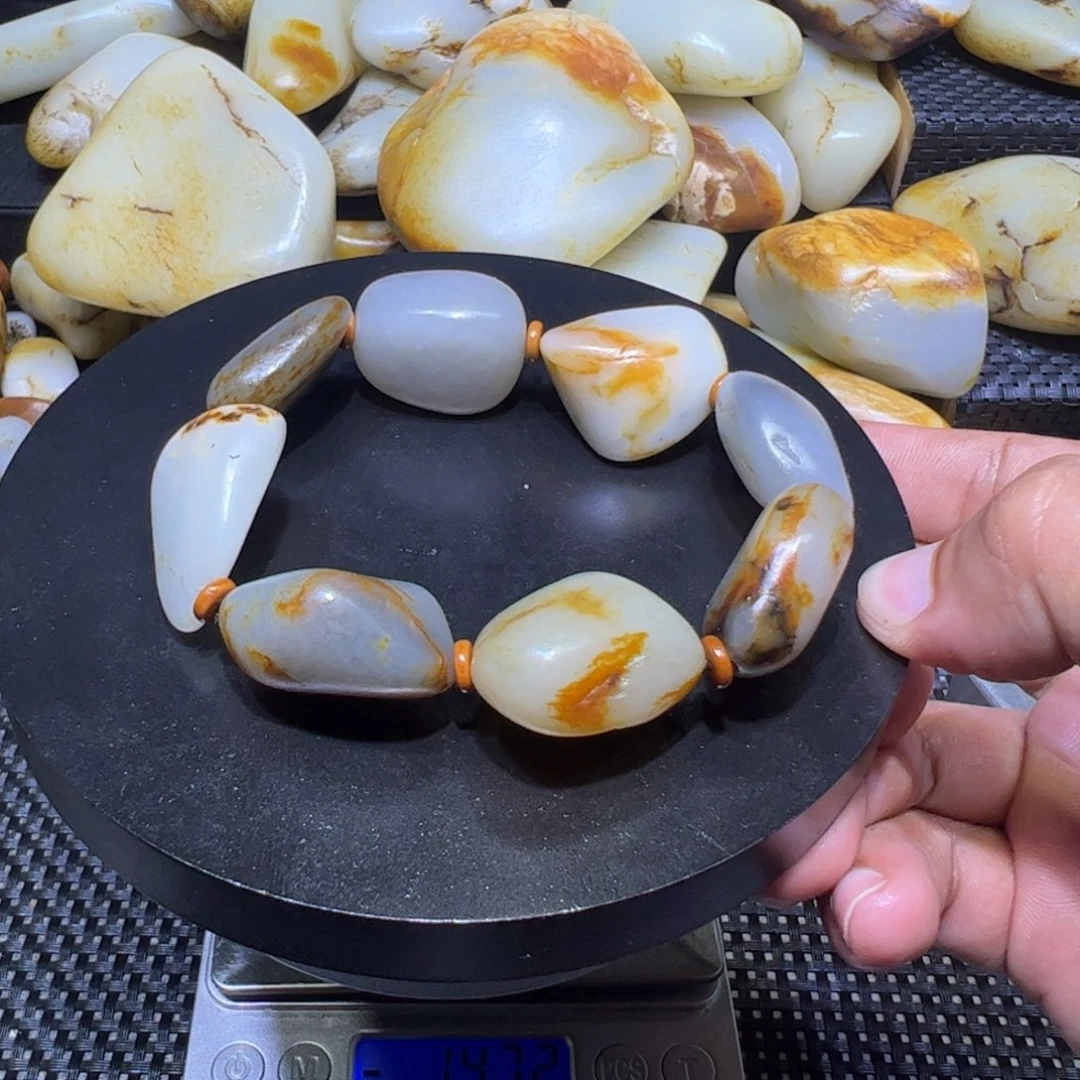 和田玉（子料）未镶嵌颈饰92.7