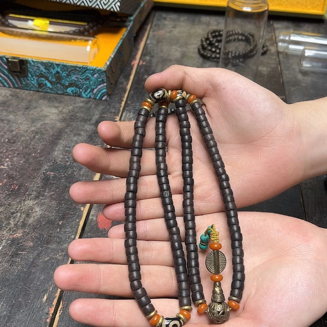 大叶紫檀（黑酸枝木类）