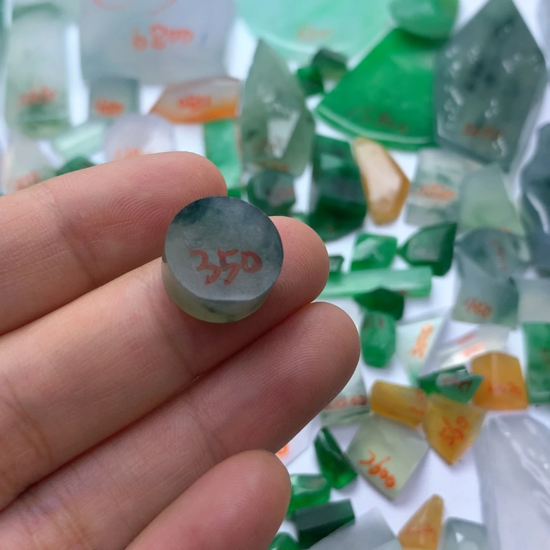 定制翡翠未镶嵌天然翡翠