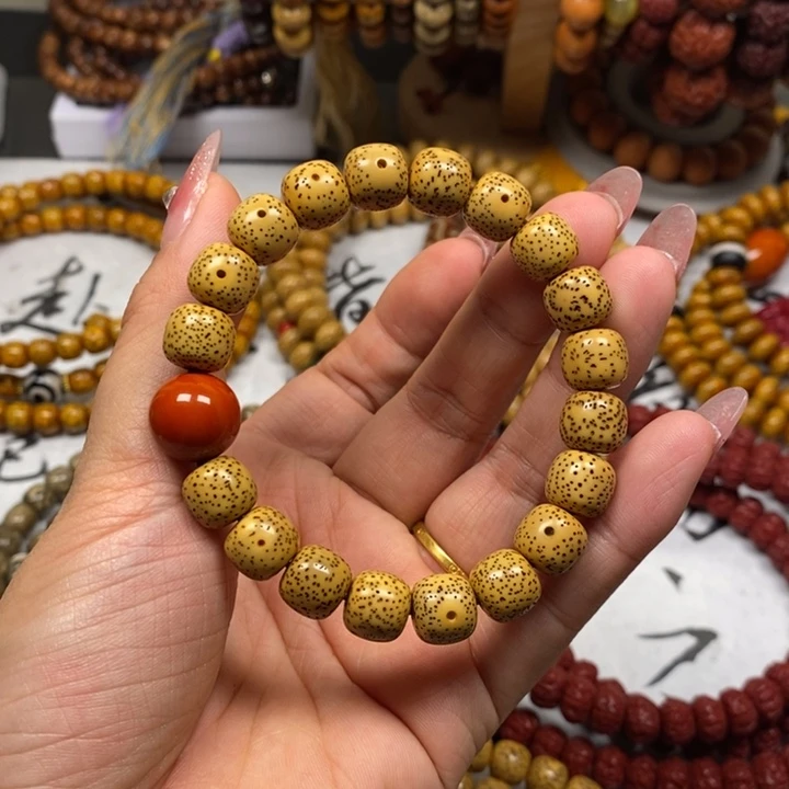 星月菩提吊坠黄金籽