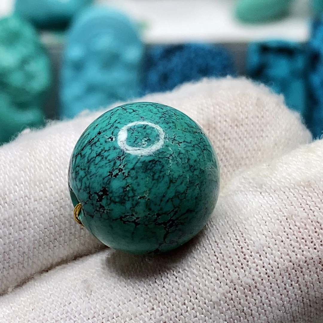 晚***楓绿松石未镶嵌天然原矿 带武汉地大证书