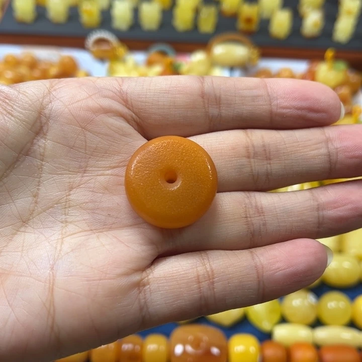 琥珀未镶嵌裸石卡24老蜡橘皮扣子