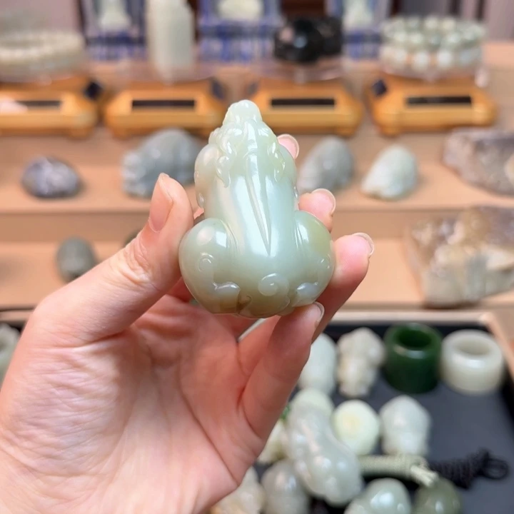 和田玉挂件未镶嵌将***往