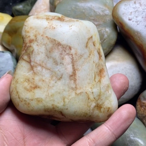 未镶嵌和田玉（糖玉）挂件