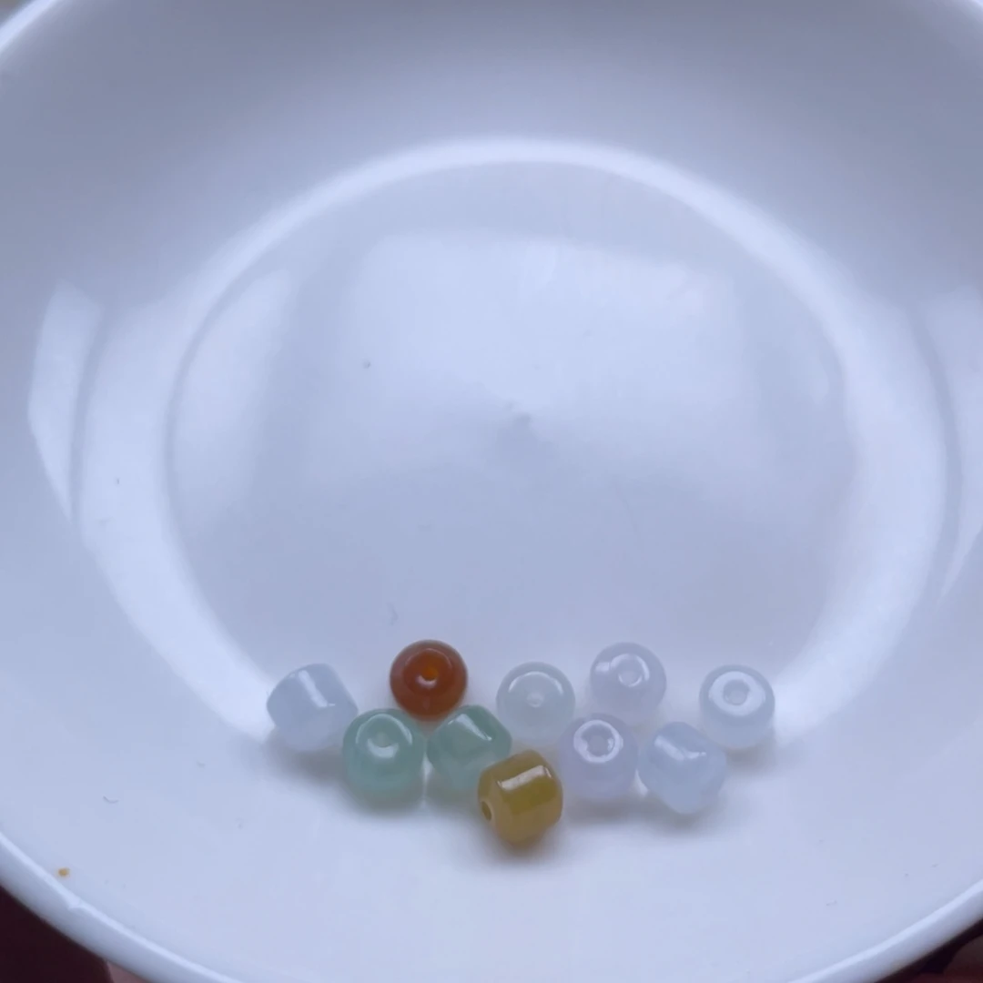 翡翠未镶嵌颈饰老型桶珠