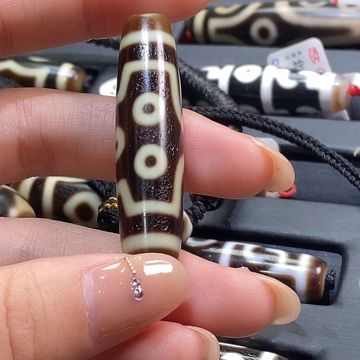 杭***学玛瑙/玉髓（覆膜）未镶嵌颈饰