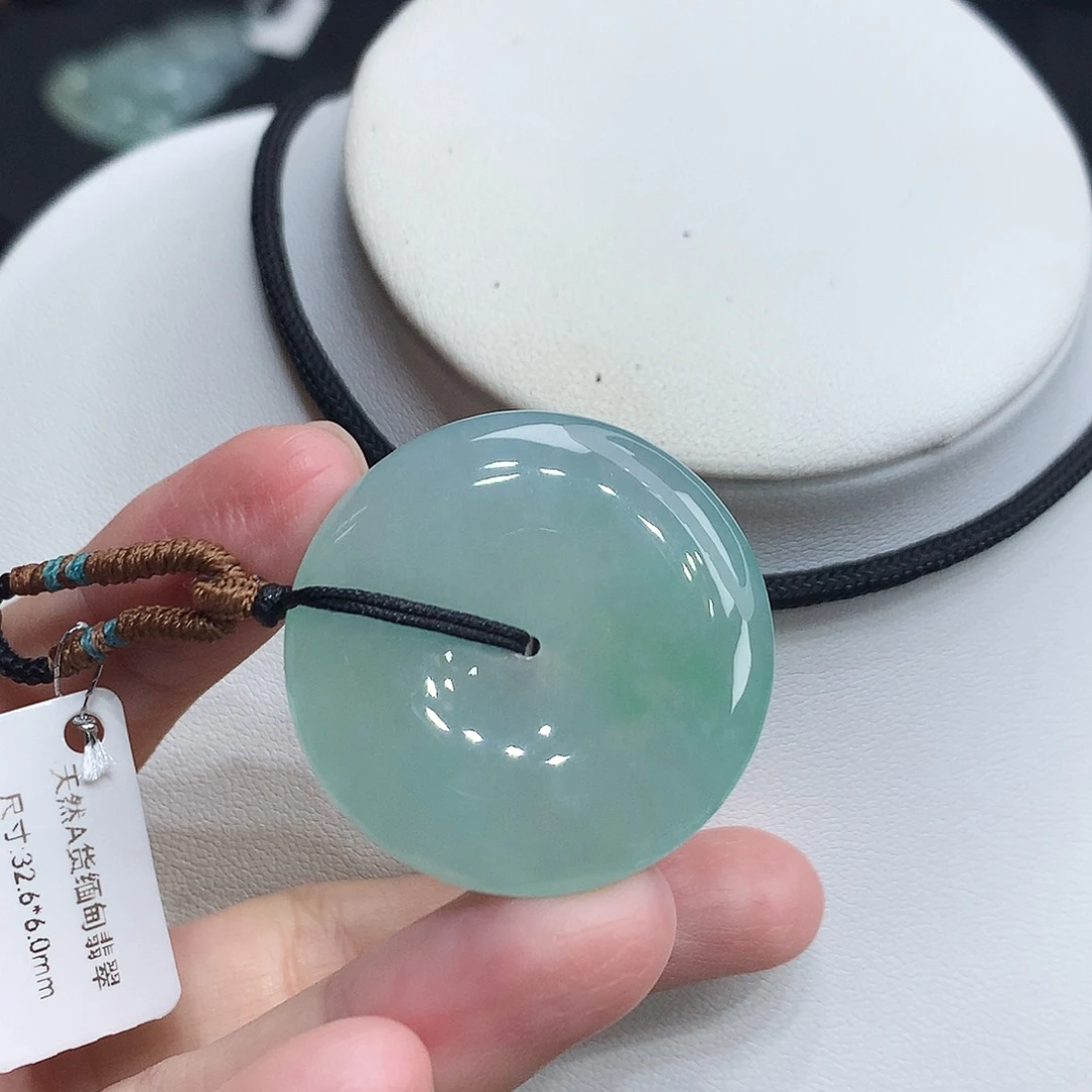 翡翠未镶嵌颈饰编号21，32.6/6