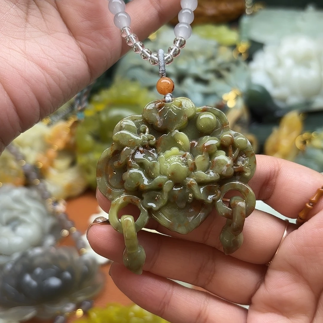 蛇纹石玉合金颈饰