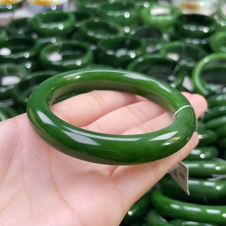 未镶嵌手镯和田玉（碧玉）