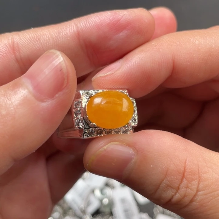 翡翠未镶嵌戒指缅甸天然翡翠