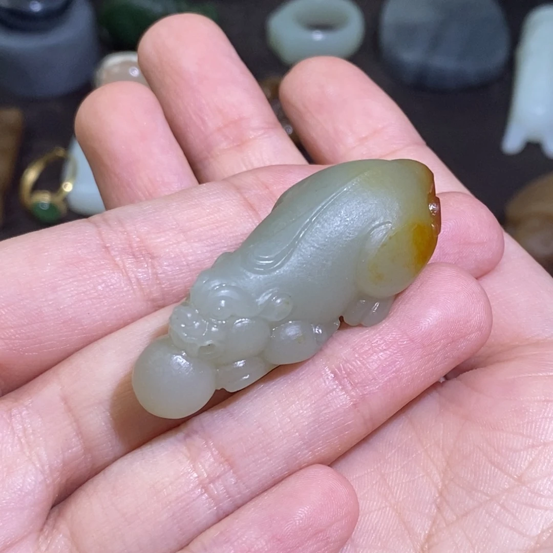 和田玉未镶嵌颈饰庚*定制