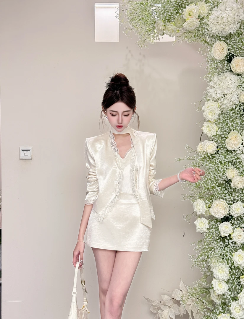 【精选优品】新款法式轻奢蕾丝小香风短款气质时尚镂空套装25515