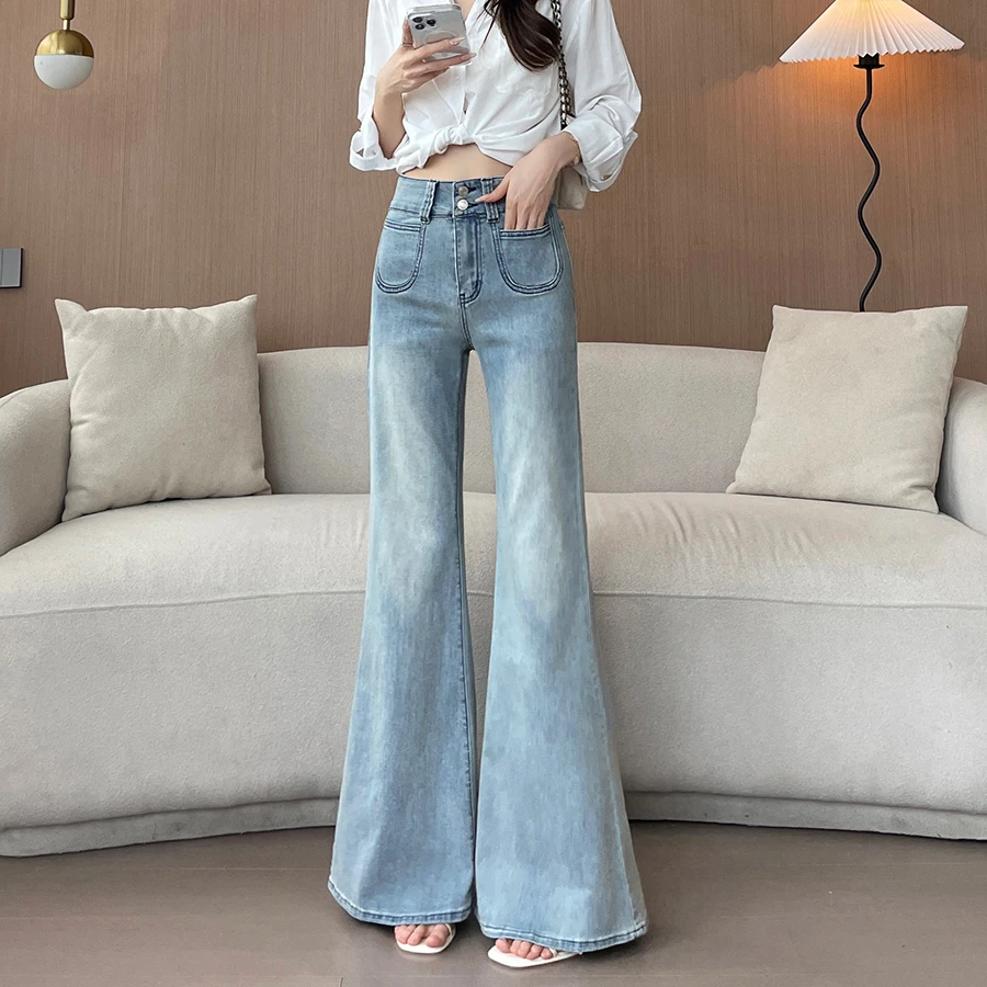浅蓝色微喇牛仔裤女款爆款2025年秋季新款高腰显瘦不贴腿喇叭裤子