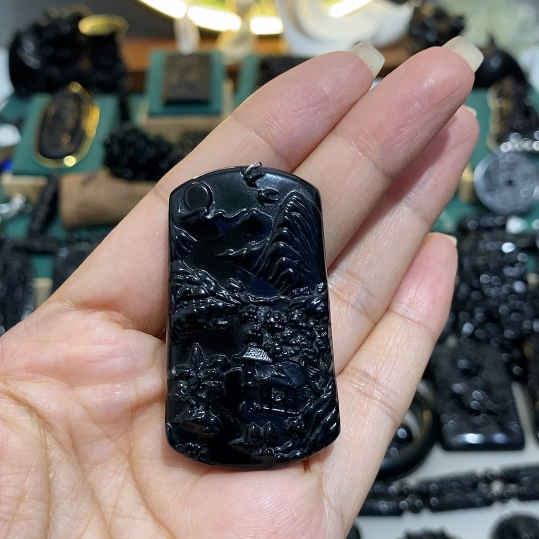 米****蛇纹石玉未镶嵌颈饰
