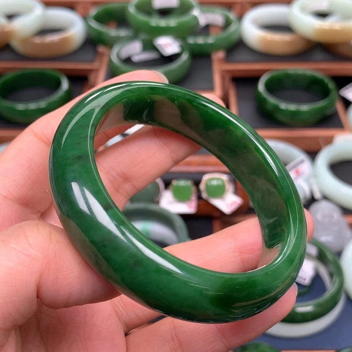 和田玉（碧玉）手镯未镶嵌57