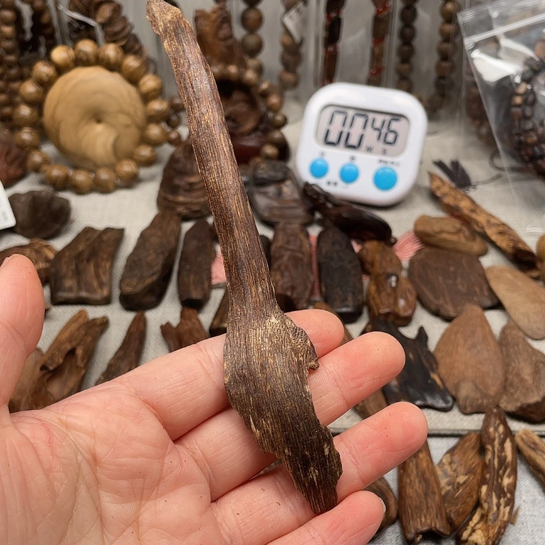 沉香碎屑沉香加里曼丹