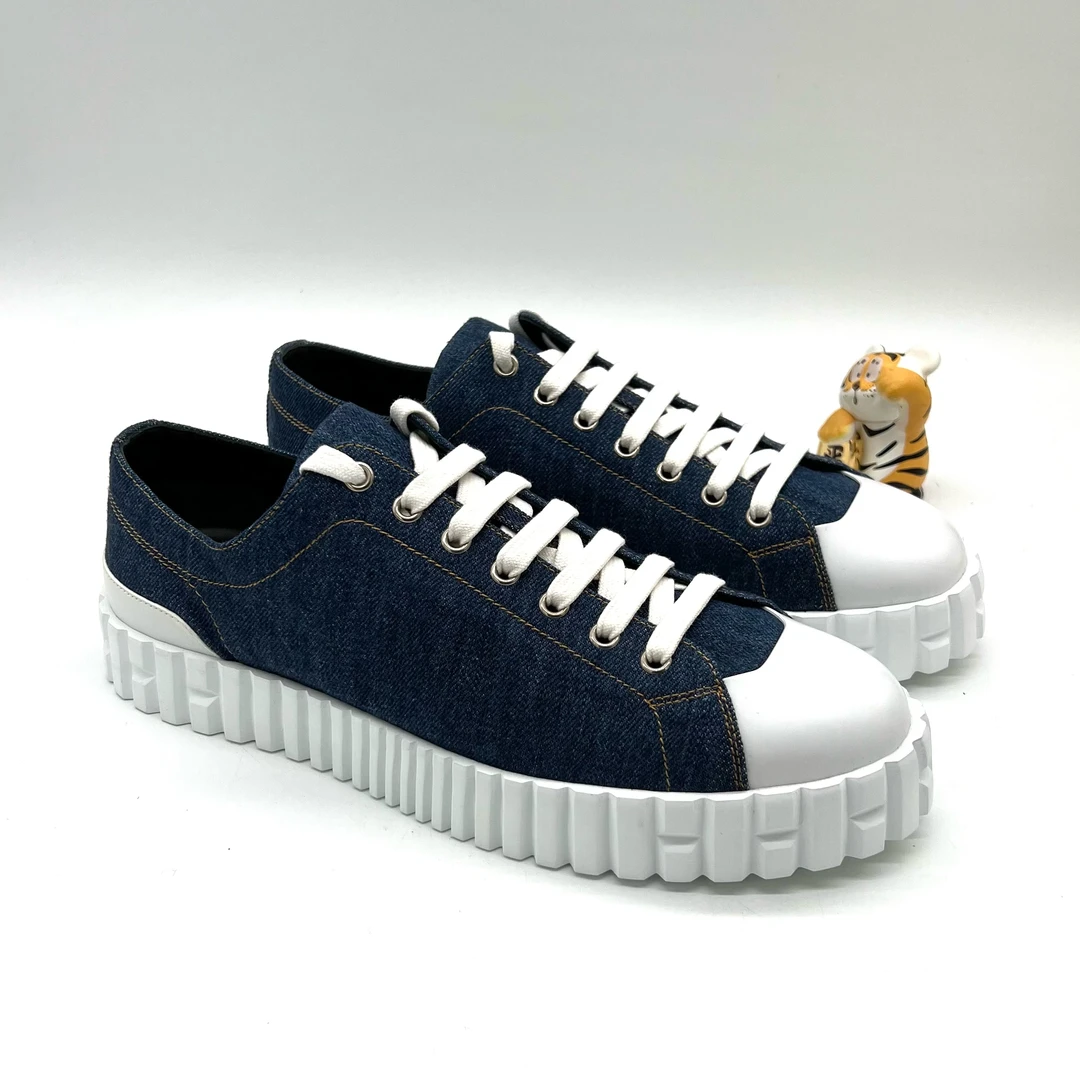 未使用 Hermes/爱马仕 男士 蓝色帆布面厚底轻便 爱马仕板鞋 42码