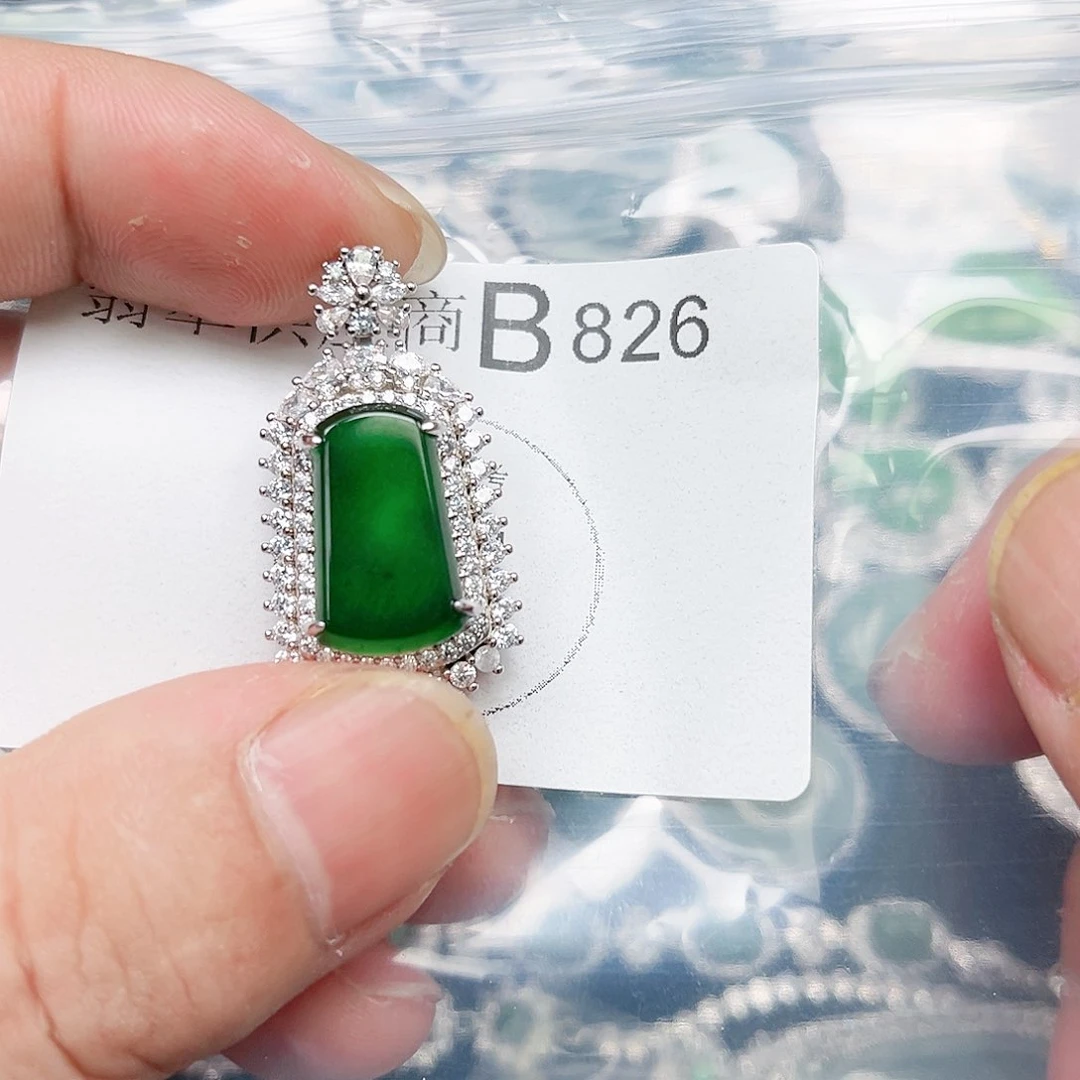 翡翠颈饰未镶嵌翡翠826