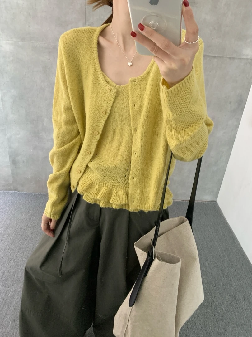 花边拼接吊带背心+简约针织开衫套装  9921#