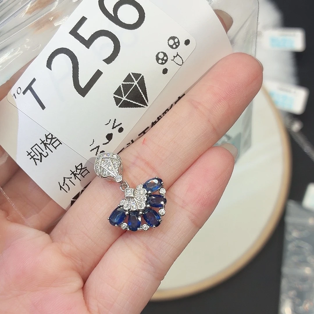 银S925镶嵌蓝宝石颈饰
