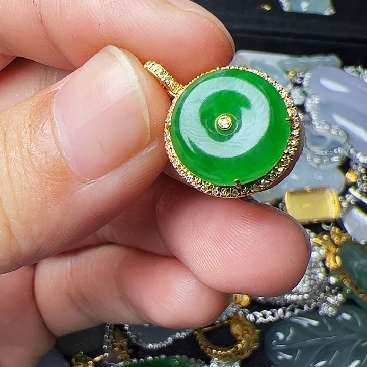 翡翠18K金镶嵌吊坠(不含链)