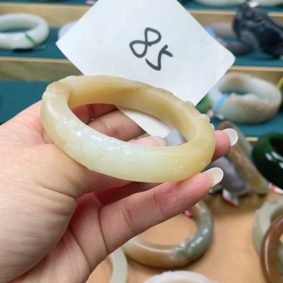 未镶嵌手镯和田玉圈口56