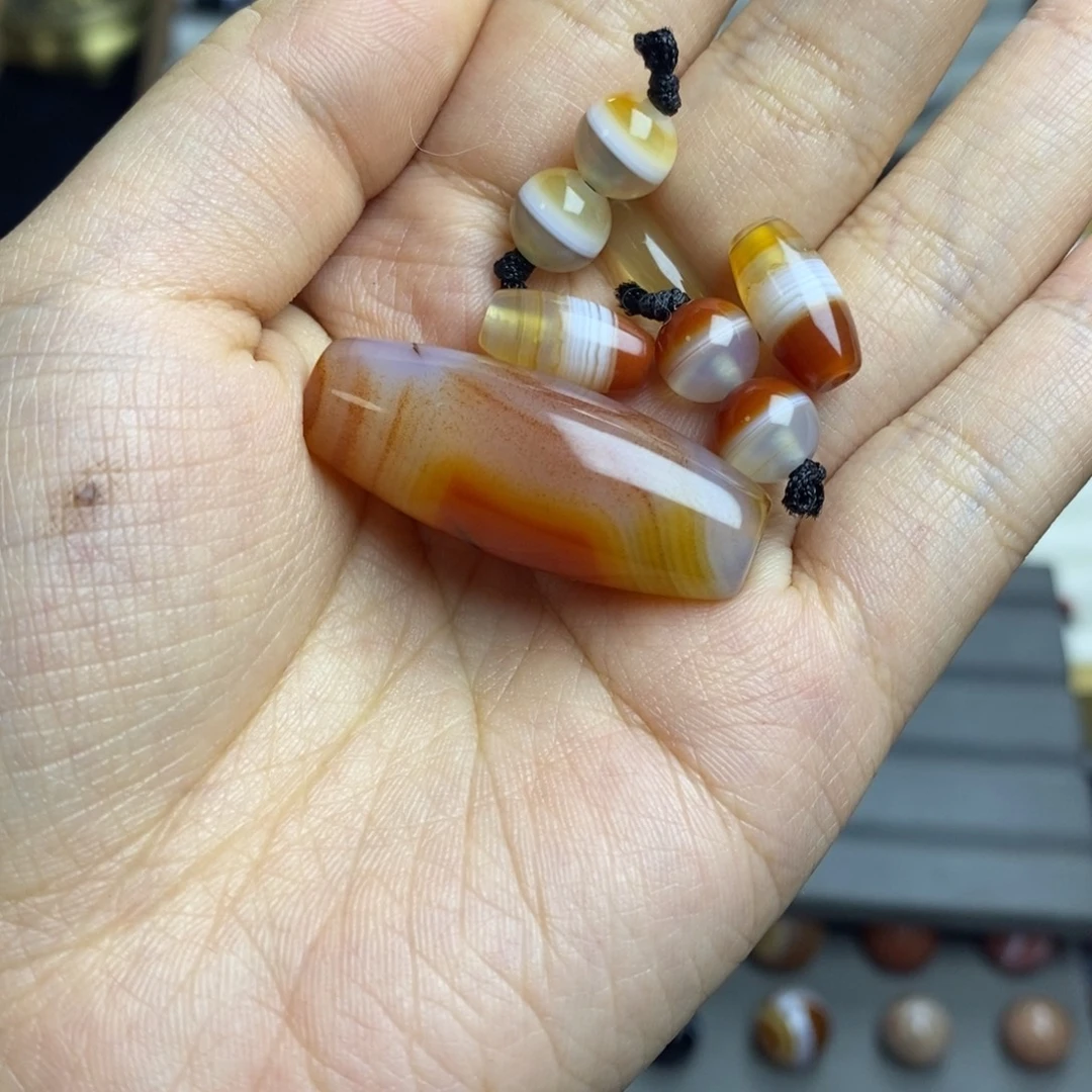 健***乐玛瑙/玉髓未镶嵌颈饰