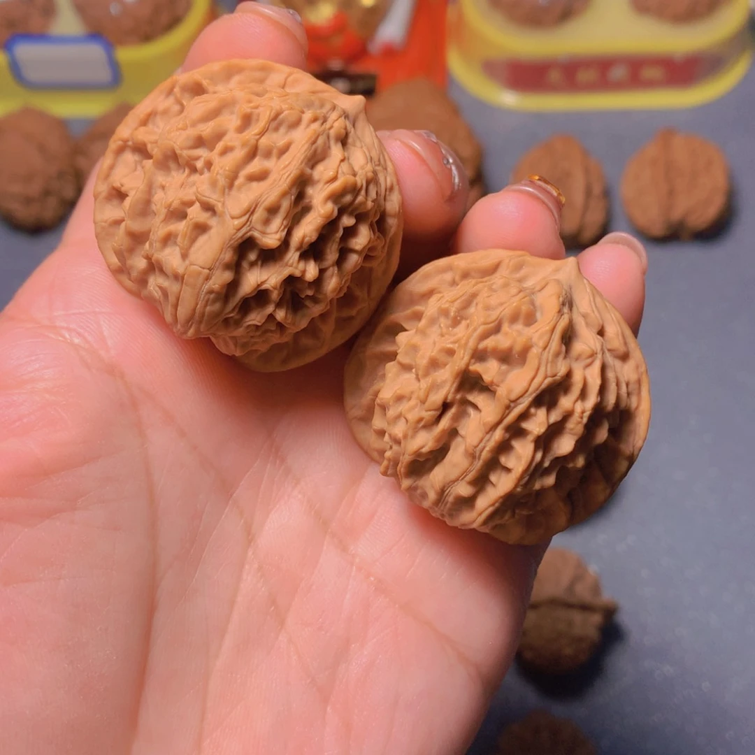 文玩核桃吊坠缘*盘龙纹