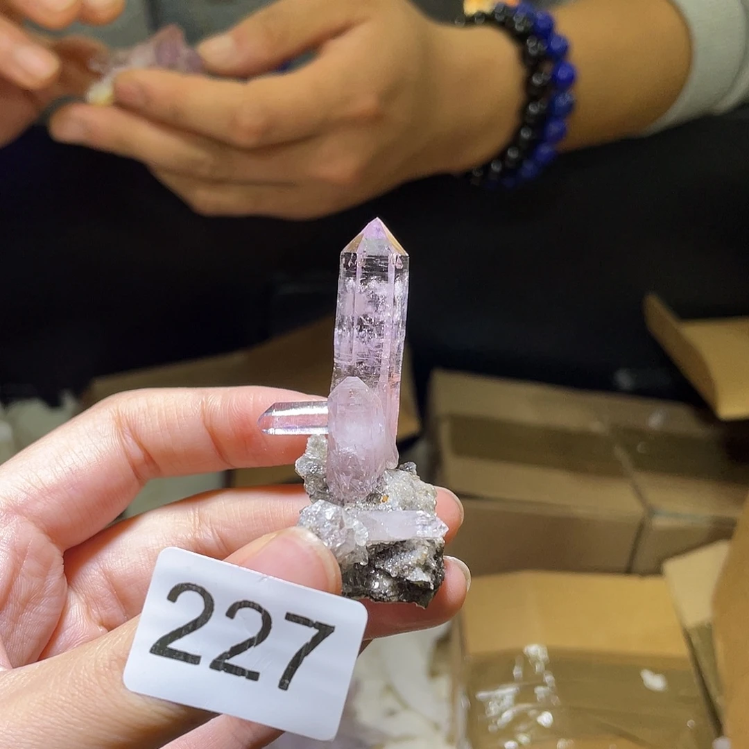 未镶嵌珠宝半成品水晶
