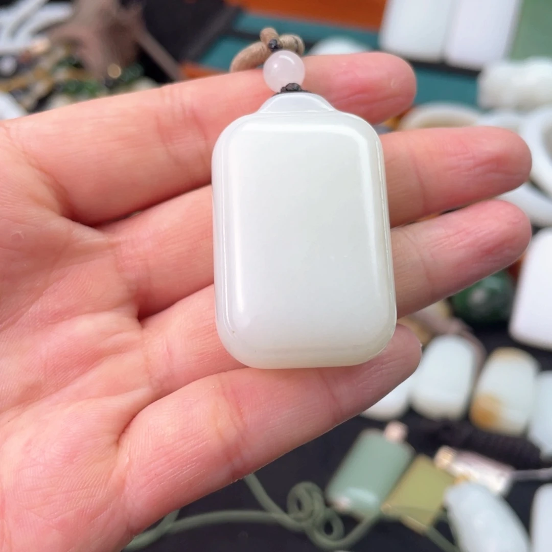 和田玉挂件未镶嵌