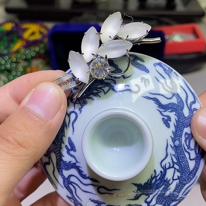 瓷片不哈哈哈哈哈哈哈哈哈哈