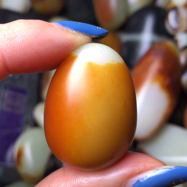 和田玉未镶嵌珠宝奇石