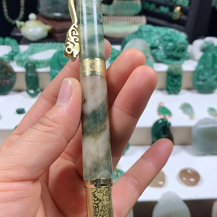 未镶嵌独山玉颈饰