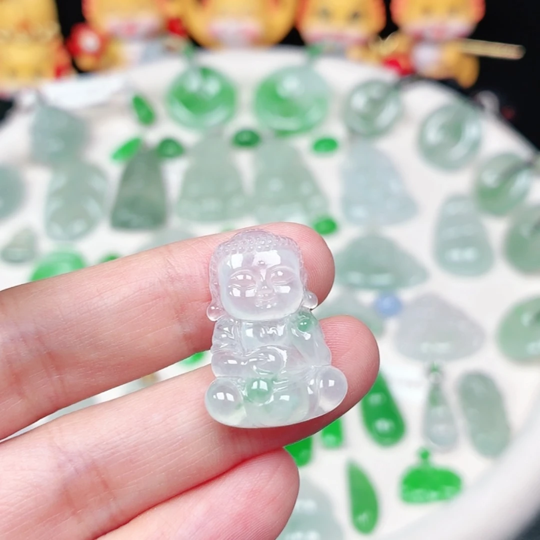翡翠未镶嵌颈饰缅甸天然A货翡翠