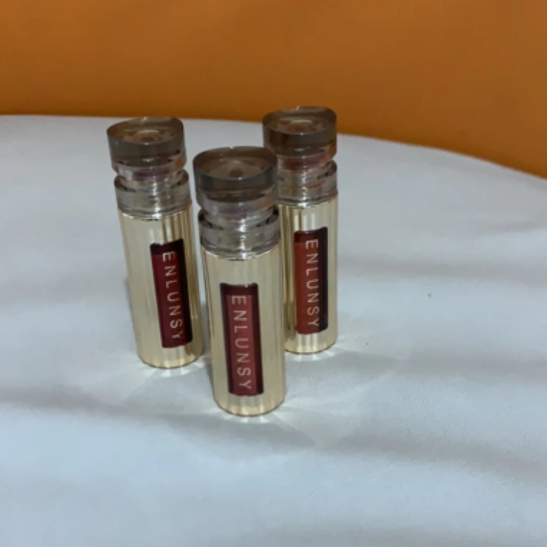 0012 蜜语甜言水光精华唇釉