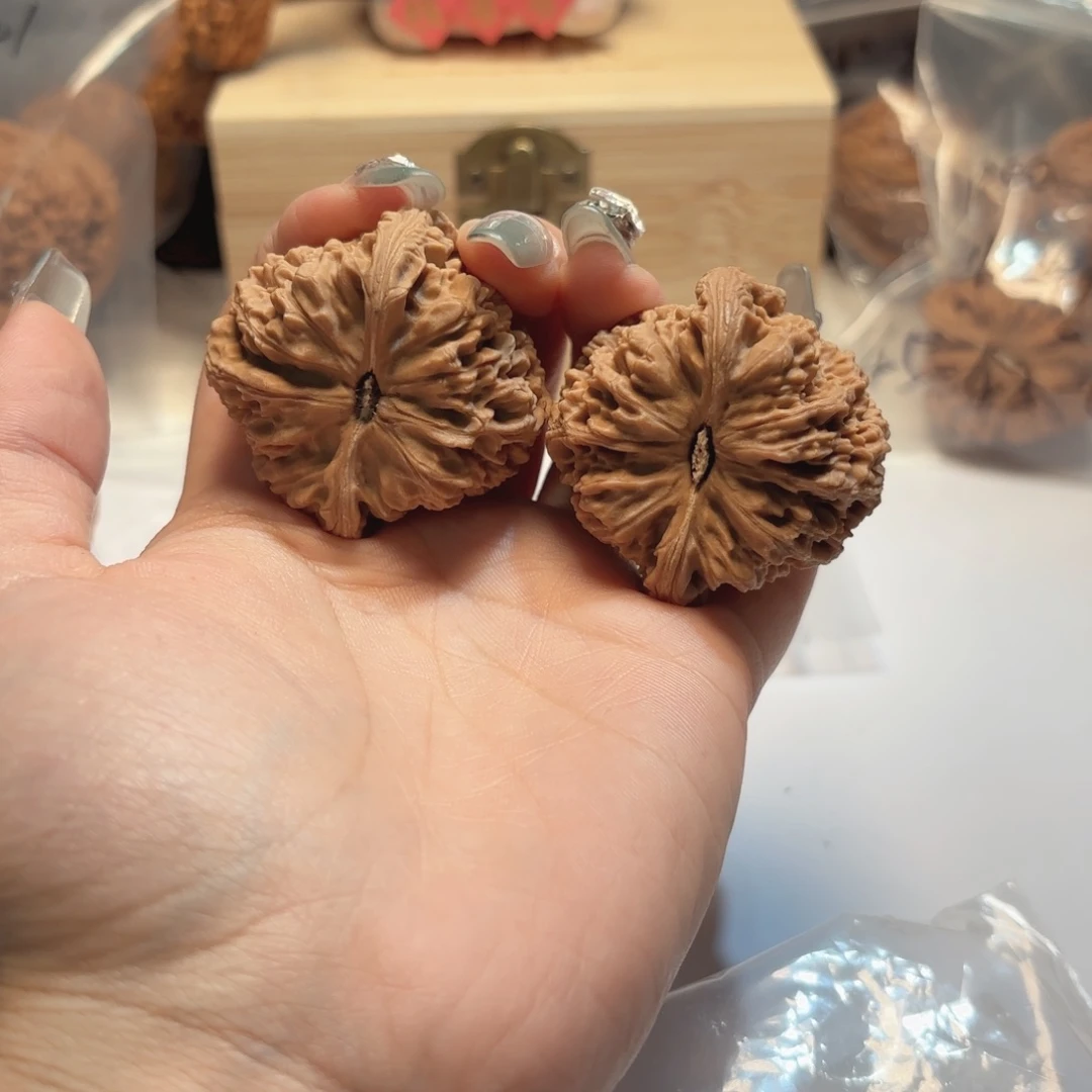 再***雨吊坠文玩核桃22号链接