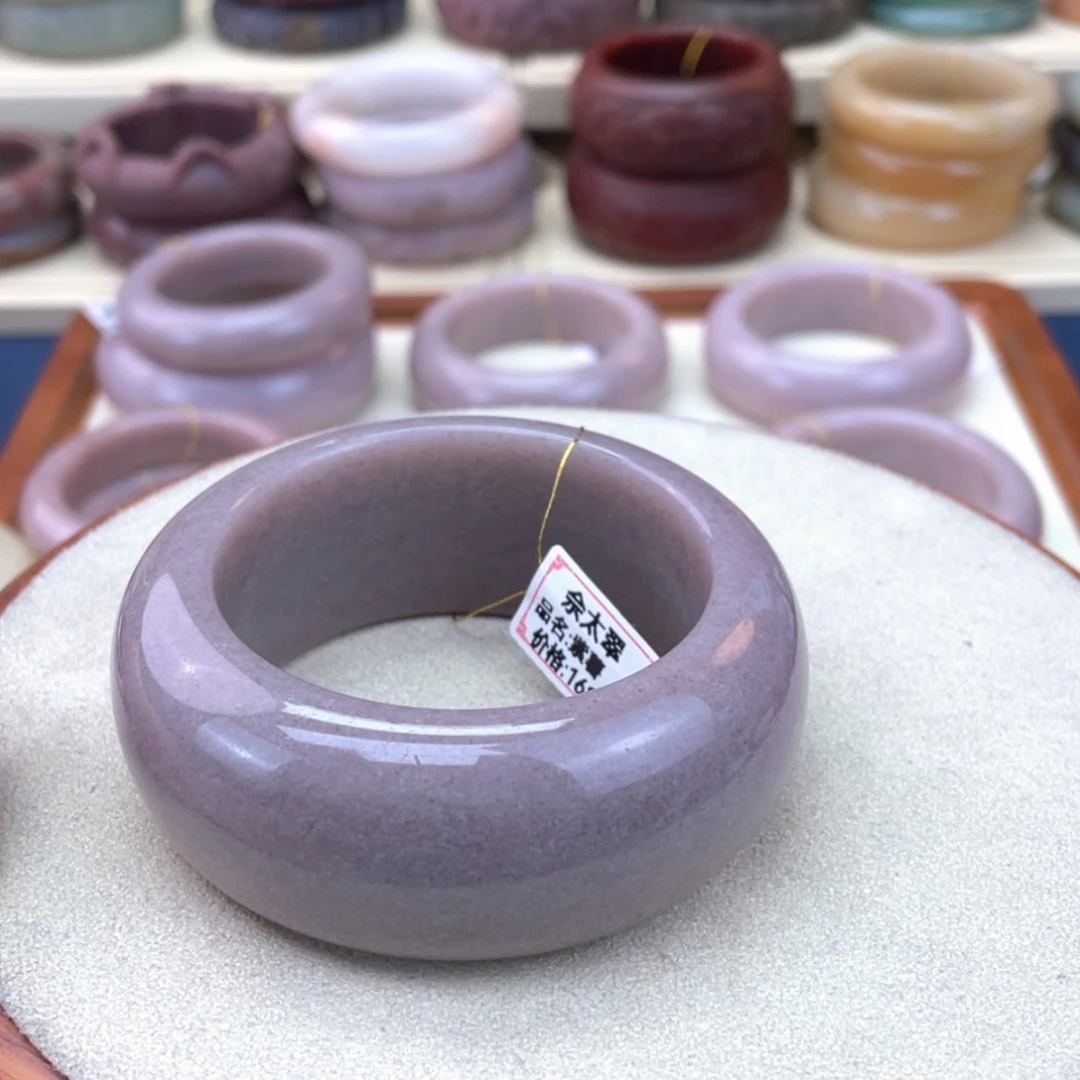 【闪购商品】石英质玉手镯未镶嵌1****9