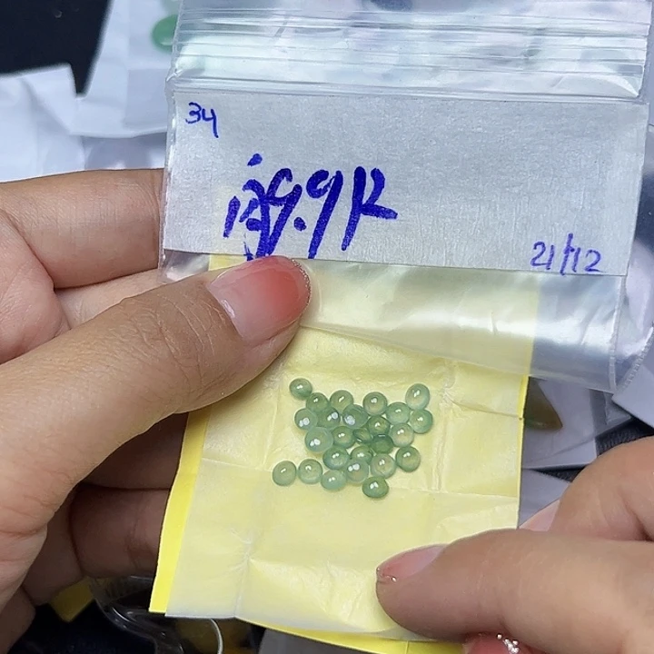未镶嵌定制翡翠不
