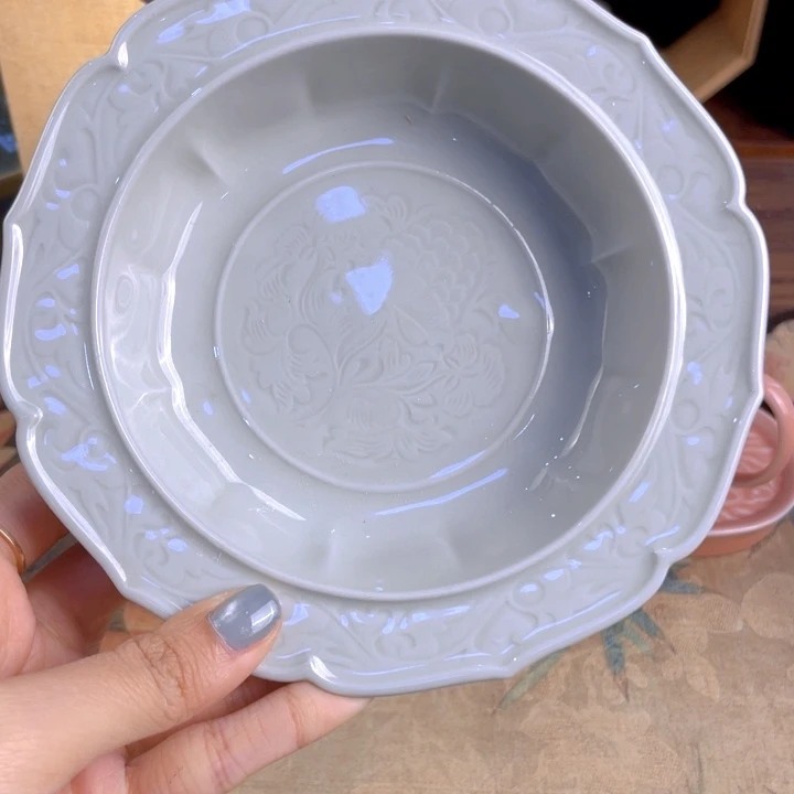 瑕山竹缠枝纹壶承有瑕疵介意慎拍