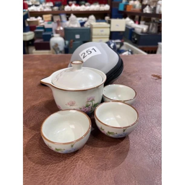 251牡丹花一壶三杯旅行茶具