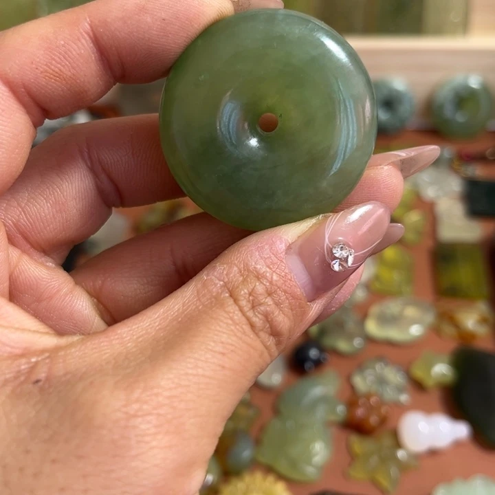 蛇纹石玉合金颈饰