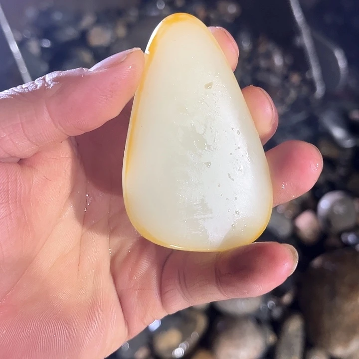 未镶嵌和田玉（糖玉）珠宝奇石