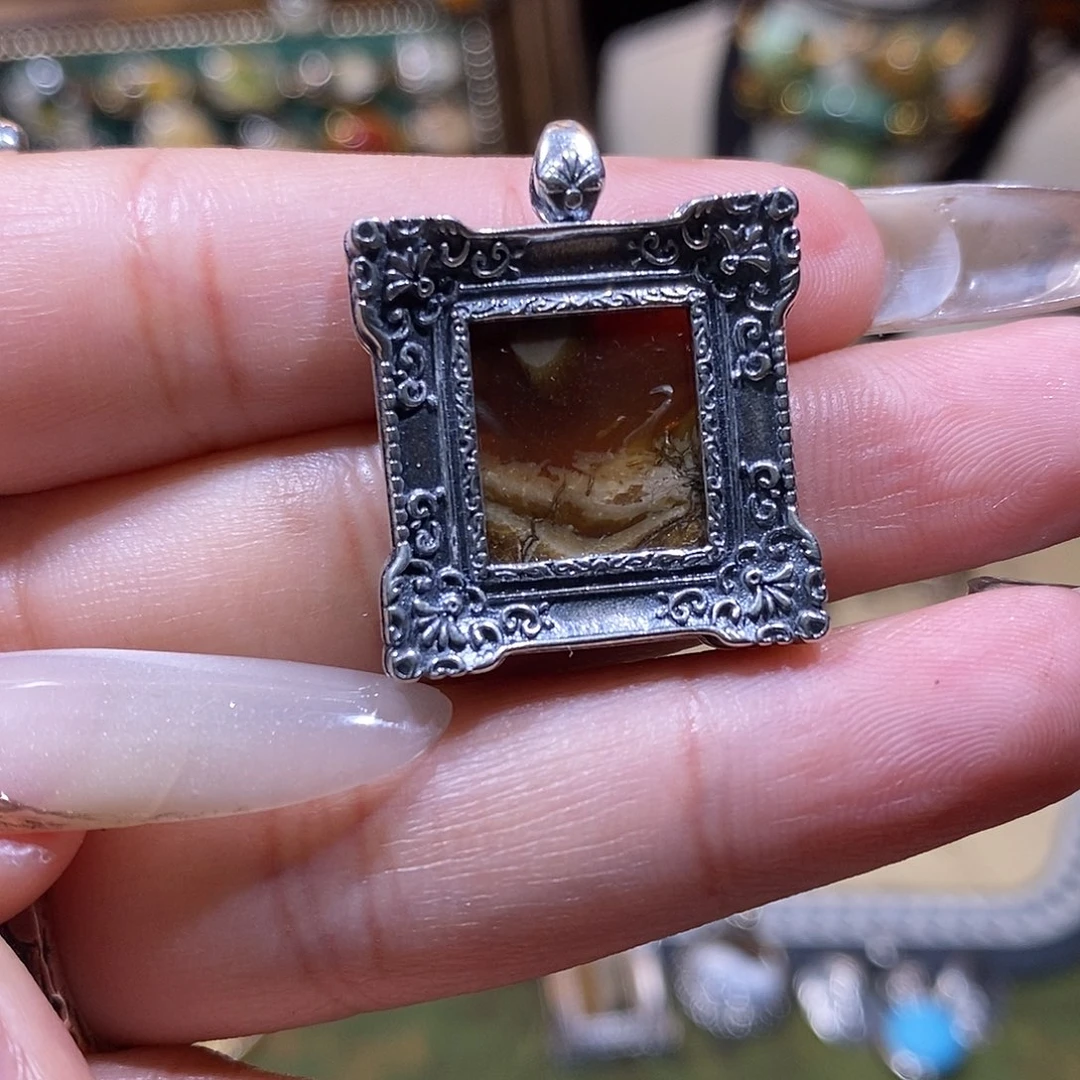 银S925镶嵌颈饰琥珀聿*青吊坠