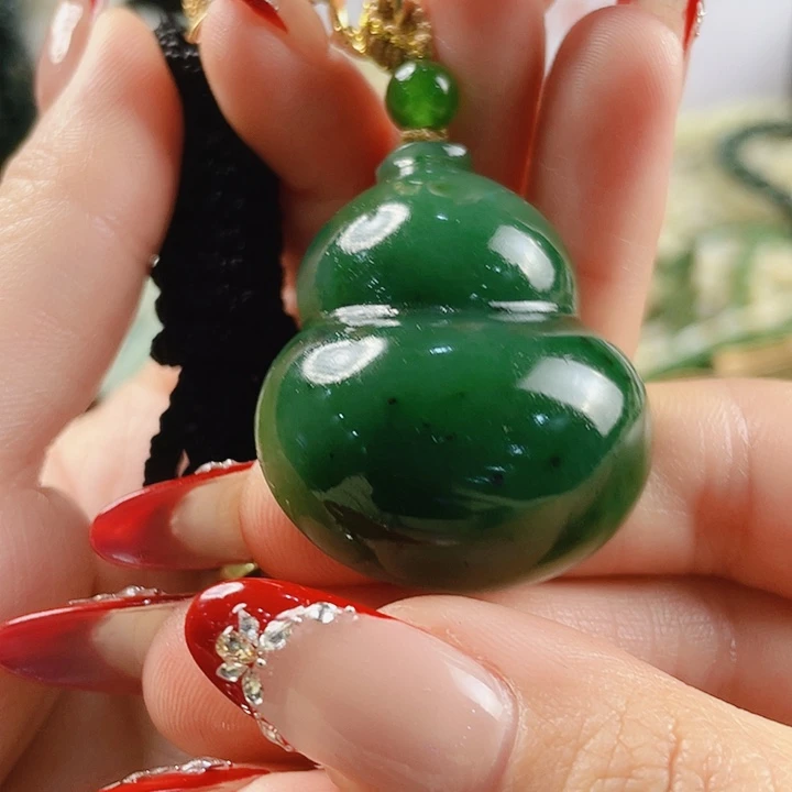 未镶嵌和田玉挂件